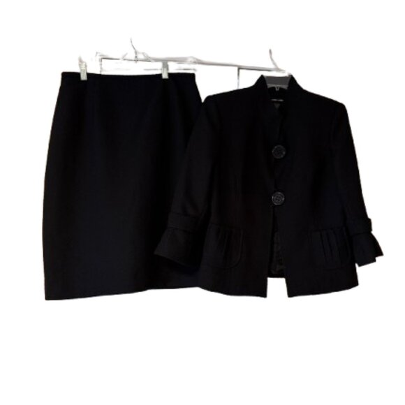 Ainsley & Aidan Black Two Piece Suit - Size 10 - Picture 1 of 7